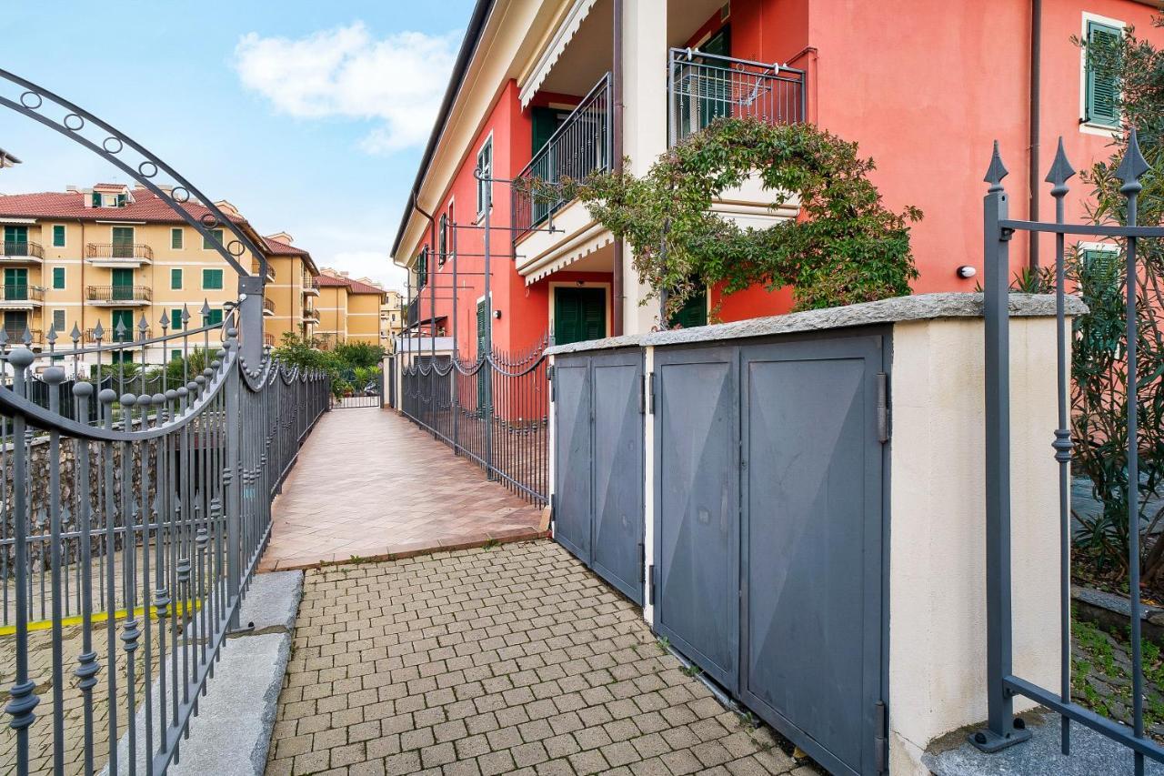 Via Giardino Grande Apartment Черво Екстериор снимка